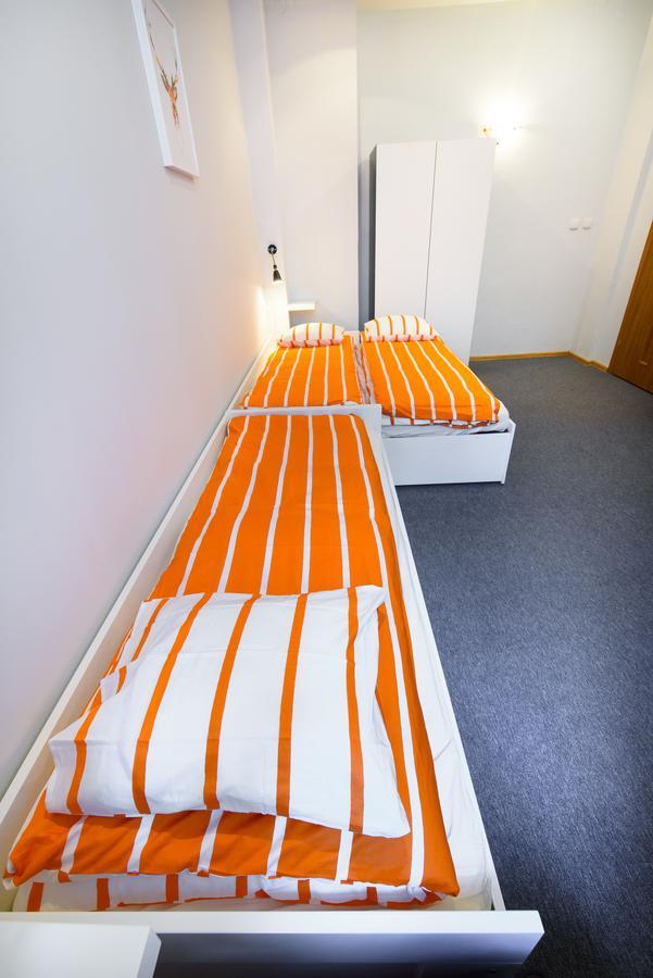 Constitution Square Rooms Varsavia Esterno foto