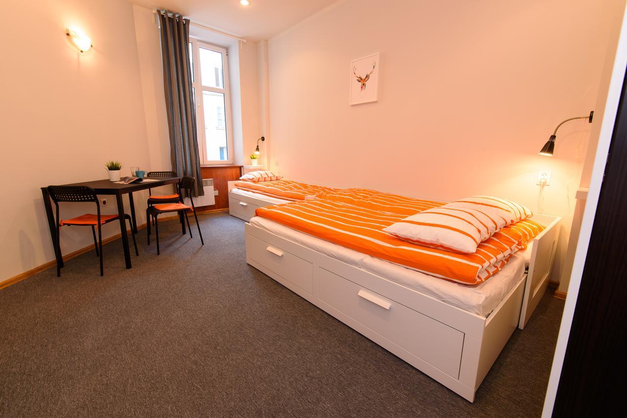 Constitution Square Rooms Varsavia Esterno foto