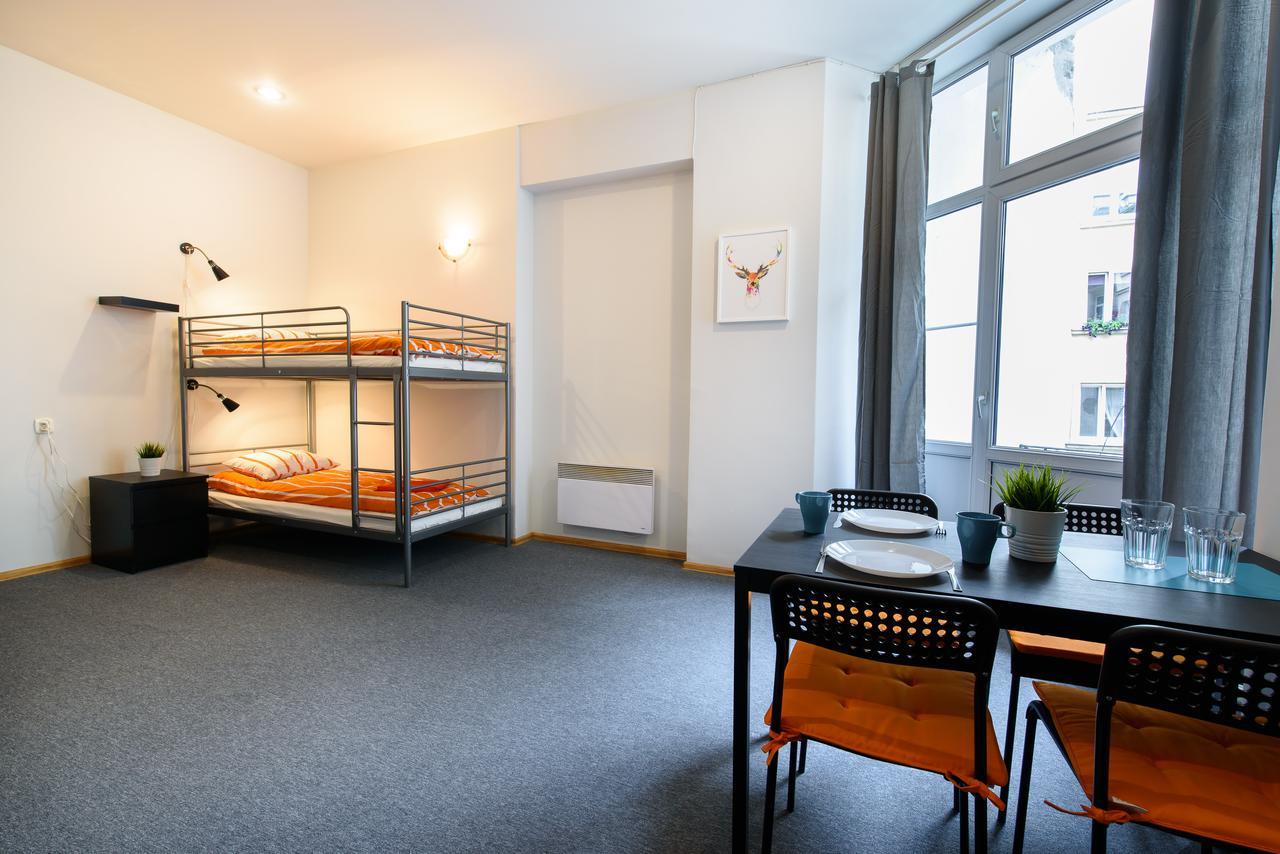 Constitution Square Rooms Varsavia Esterno foto